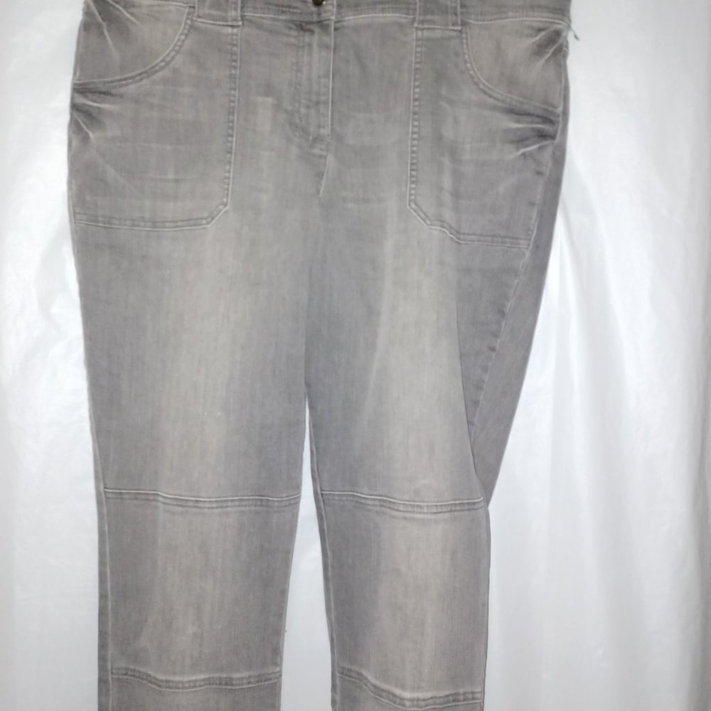 NEW YORK  & COMPANY LOW RISE ZIPPER HEM JEGGINGS